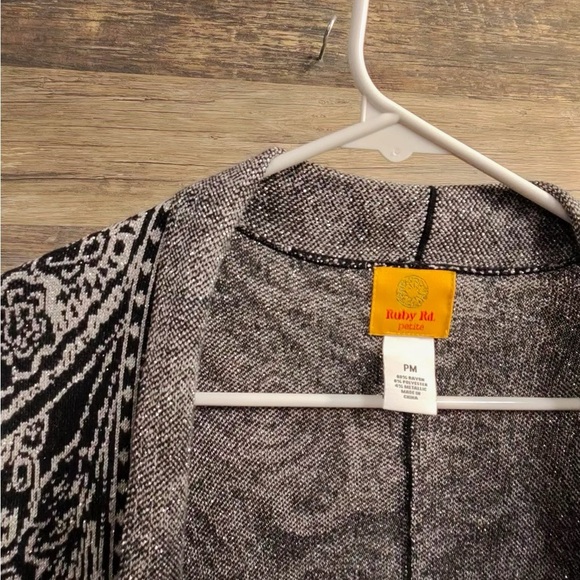 Ruby Rd. Black and Gray Paisley Cardigan - Picture 4 of 10